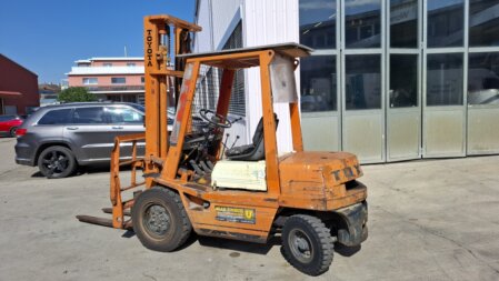 Stapler Toyota 70 FD 28