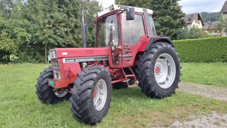 Traktor CASE IH 745/956 AXL